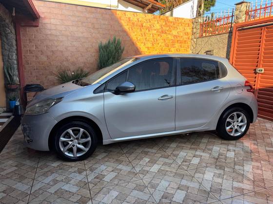 PEUGEOT 208 1.5 ACTIVE 8V FLEX 4P MANUAL PEUGEOT 208 1.5 ACTIVE 8V FLEX 4P MANUAL
